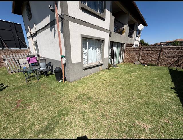 2 BEDROOM TOWNHOUSE FOR SALE IN PARKRAND